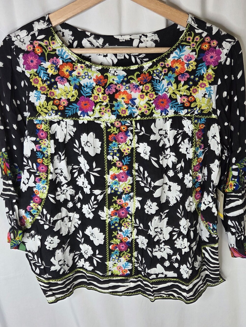 John Mark Women’s Petite Medium Black Floral Embroidered Boho Top New